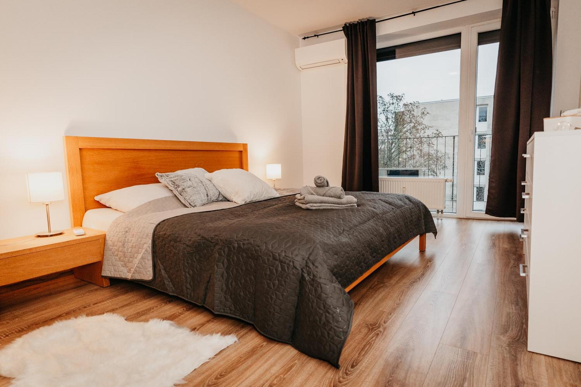 Old Town City Center Apartment 2 - Private Parking Included Kösice Dış mekan fotoğraf